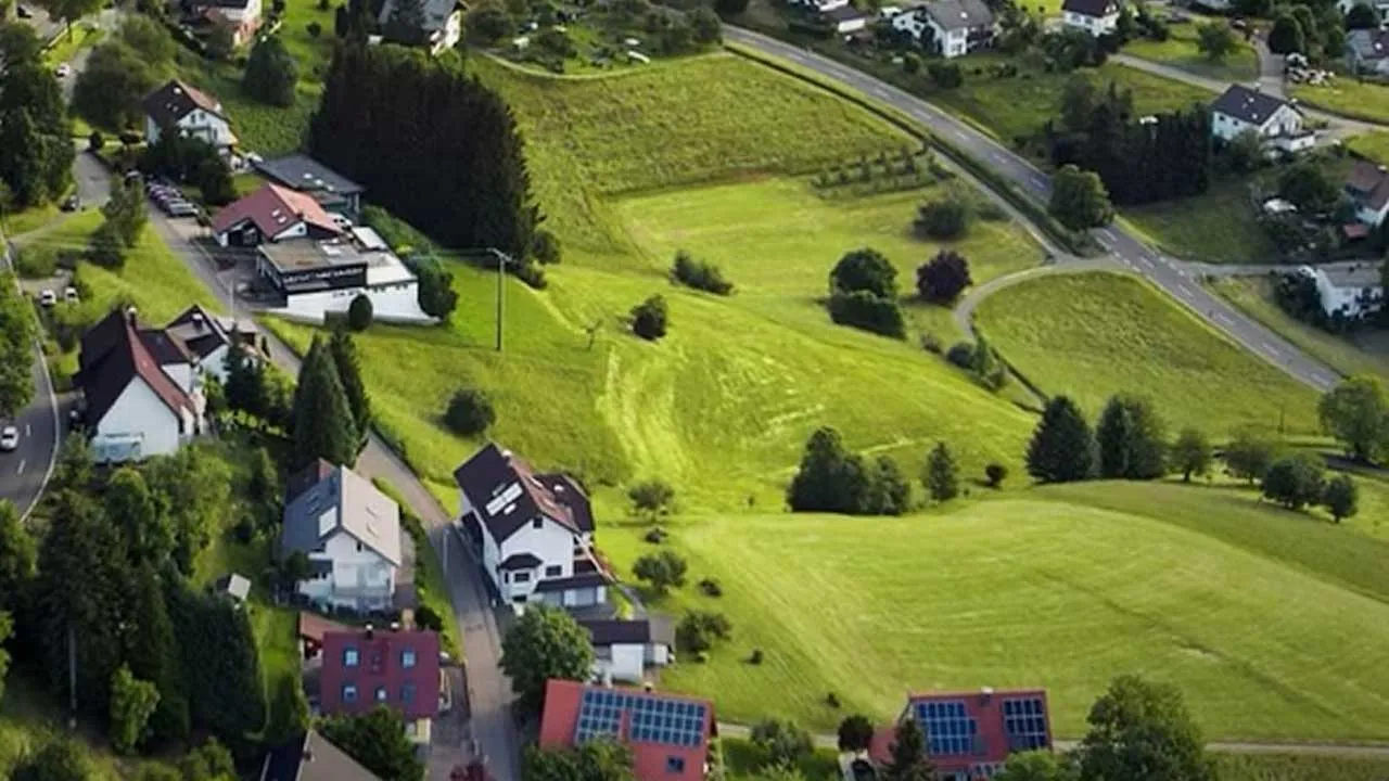 Spanish Village Arenillas