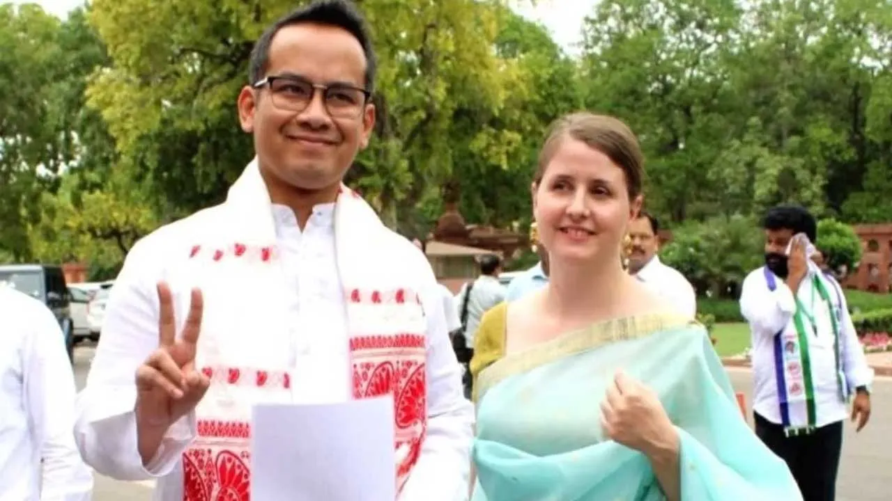 Elizabeth, Gaurav Gogoi