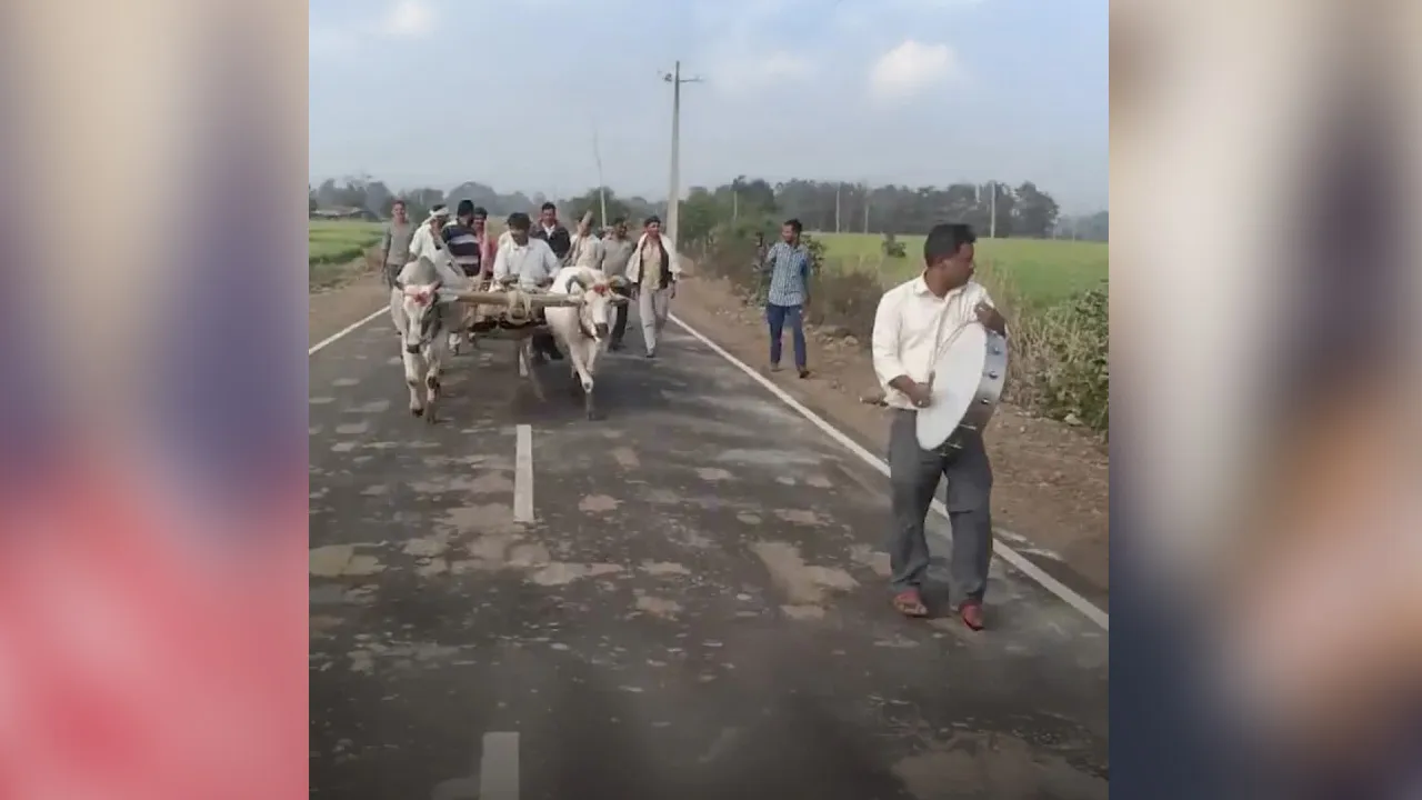 ગાયની અંતિમયાત્રા નીકળી, પરિવારે કહ્યું- 'તે અમારા માટે મા જેવી હતી...' શ્રાદ્ધ પણ કરશે!