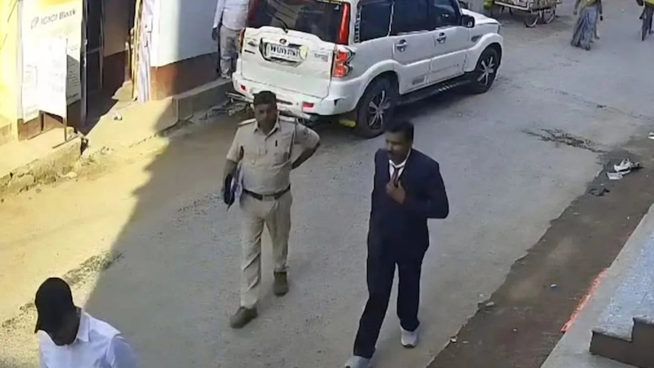 ઝવેરીને ત્યાં 'સ્પેશિયલ 26' સ્ટાઈલમાં લૂંટ, સૂટ-બૂટ-પોલીસ યુનિફોર્મમાં પહોંચ્યા આરોપીઓ