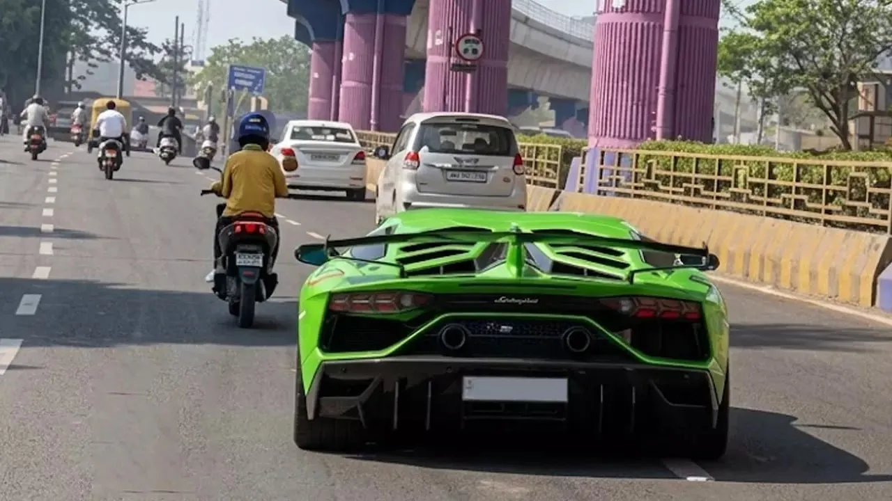 Karnataka-High-Court-Lamborghini-Driver 