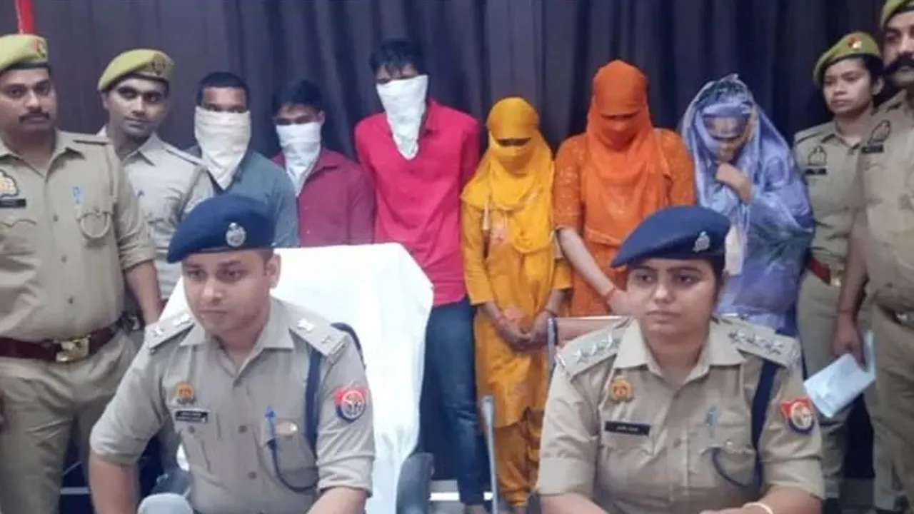 'નમસ્તે... તમારી પ્રોફાઇલને 20 લોકોએ લાઈક કરી છે, તે વાત કરવા માંગે છે!' તમે ન ફસાતા