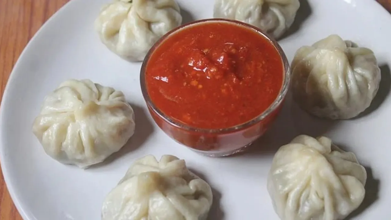 momos1 
