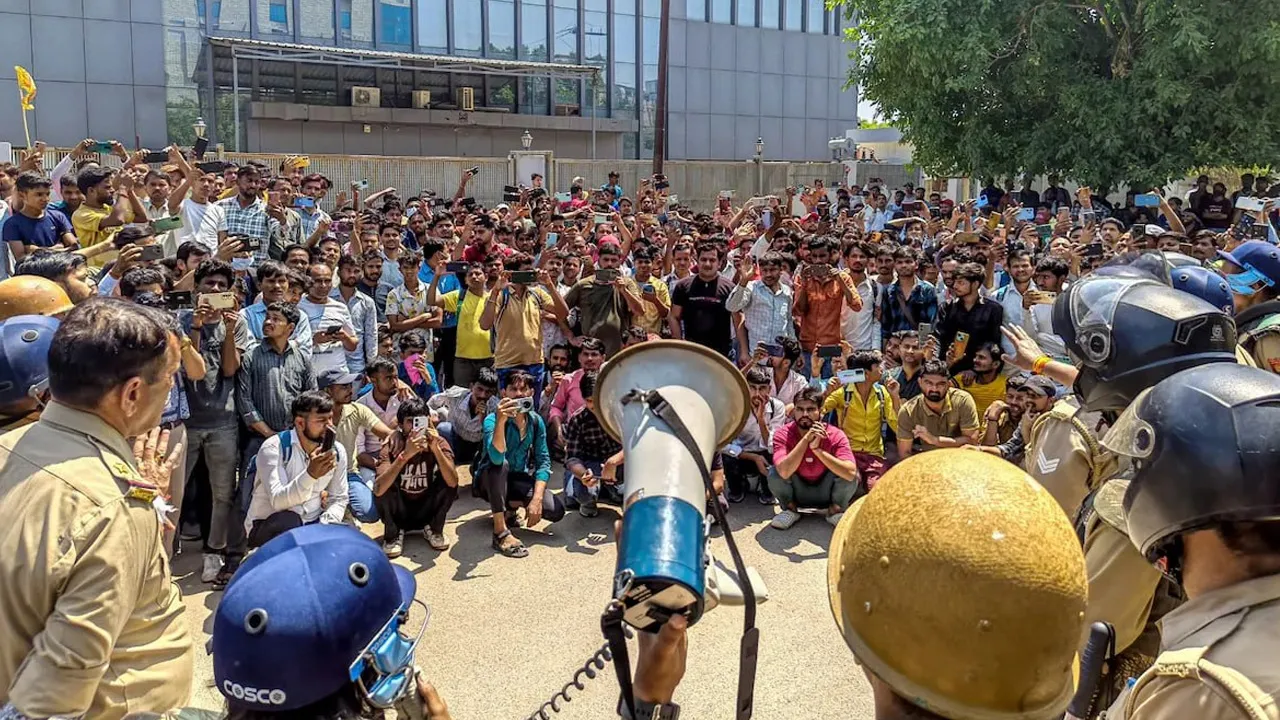 નોઈડામાં એવું શું થયું કે પોલીસે 300થી વધુ લોકોની ધરપકડ કરી, મંત્રીજી કહે છે- પાકિસ્તાન કનેક્શન