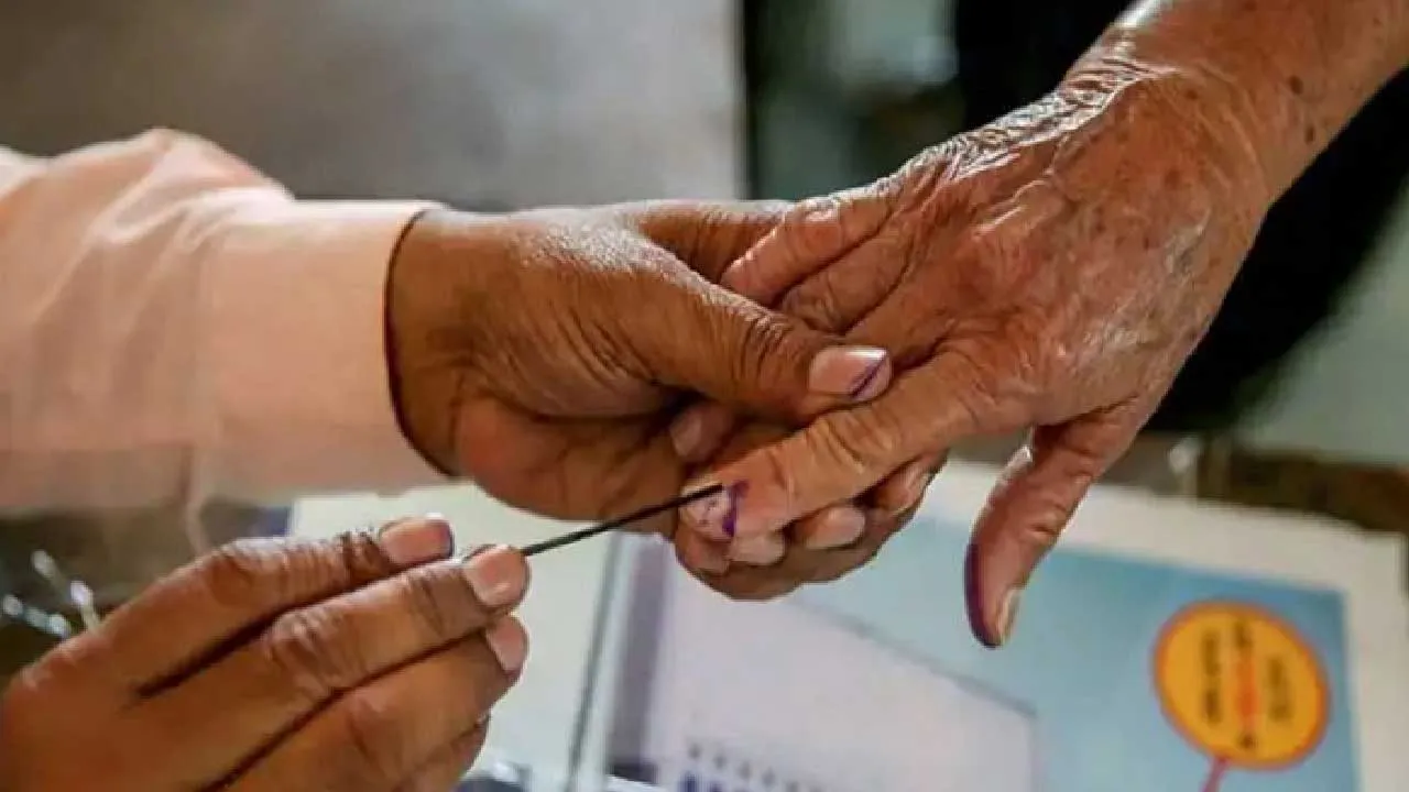 ગુજરાતમાં ચૂંટણીનો શંખનાદ: 15 મનપા અને 260 તાલુકા પંચાયતો માટે 26 એપ્રિલે મતદાન