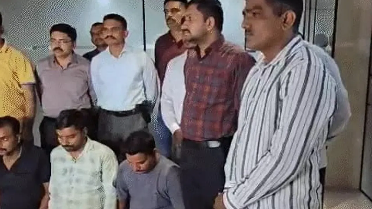 સુરત SOGએ 1.7 કરોડની વ્હેલ માછલીની ઉલ્ટી સાથે ફ્લિપકાર્ટના ડિલિવરી બોય સહિત ત્રણને દબોચ્યા