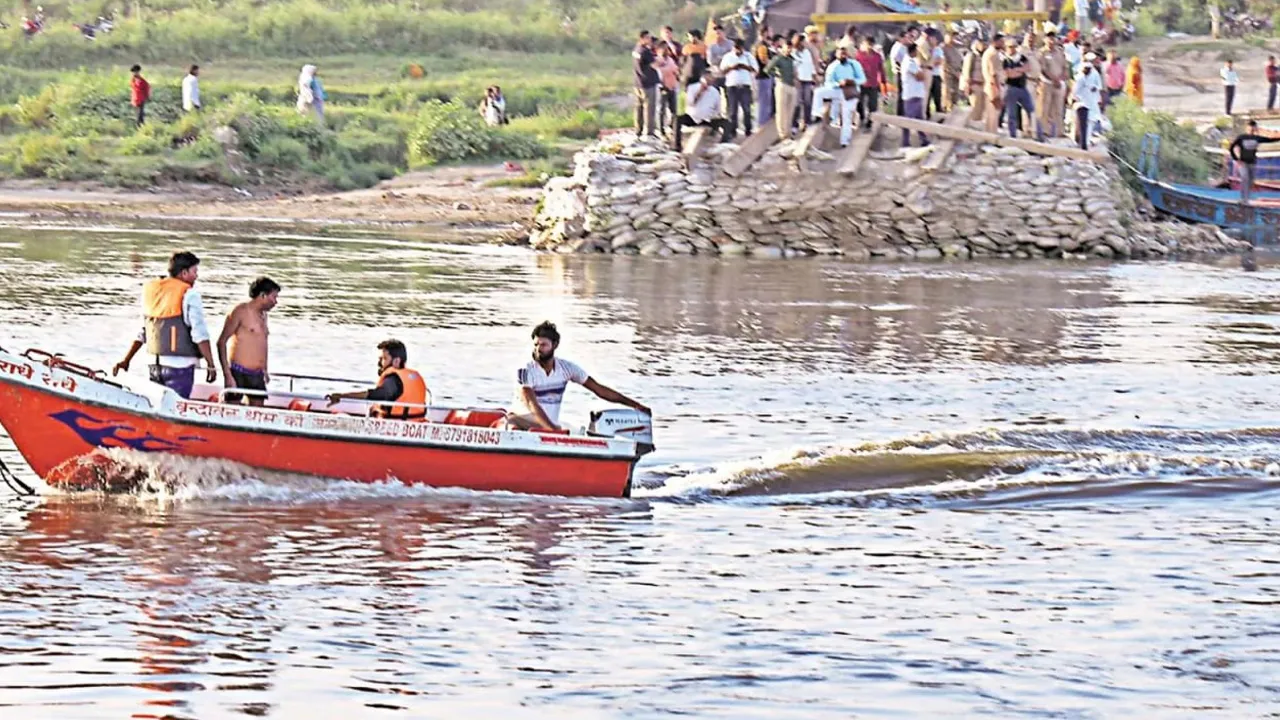 Vrindavan-Boat-Tragedy2 