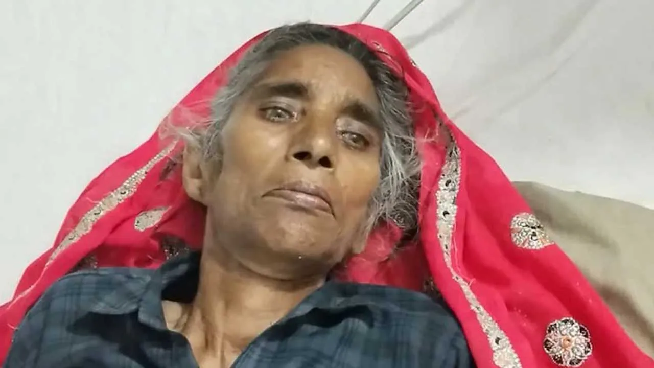 Alwar Old Woman