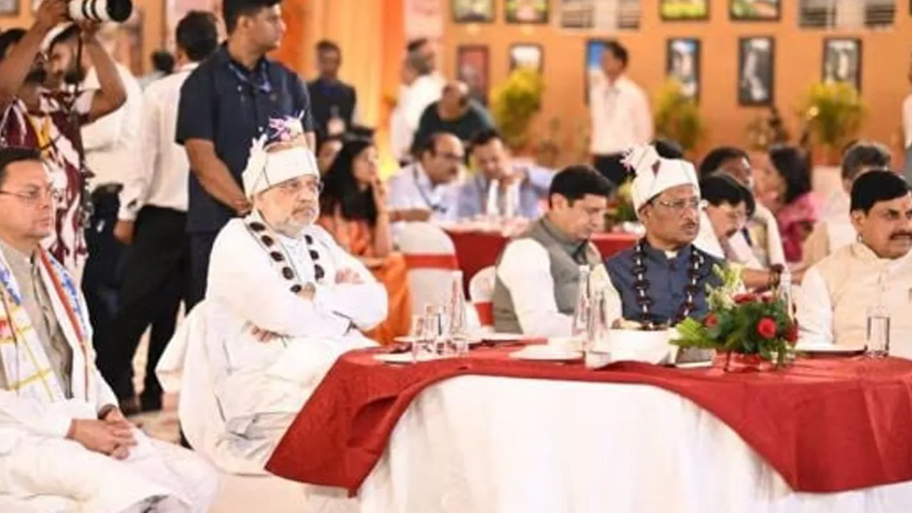 શા માટે ગૃહમંત્રીએ બસ્તરમાં જ 4 રાજ્યોના CM સાથે બેઠક કરી; 'નક્સલવાદના ભયમાંથી બહાર નીકળીને વિકાસના માર્ગ પર...' નો સંદેશ!