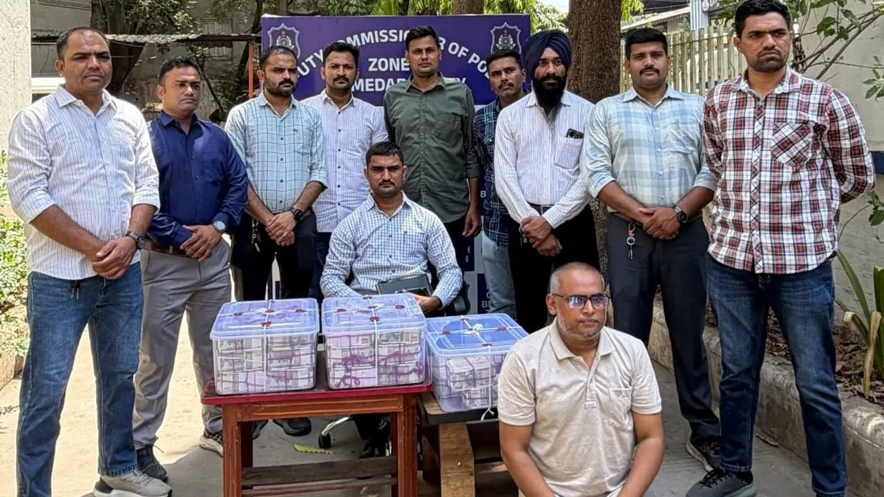 RBIની કરન્સી ચેસ્ટમાંથી 8.70 કરોડ રૂપિયા સગેવગે કરનાર જોઈન્ટ કસ્ટોડીયન ઝડપાયો