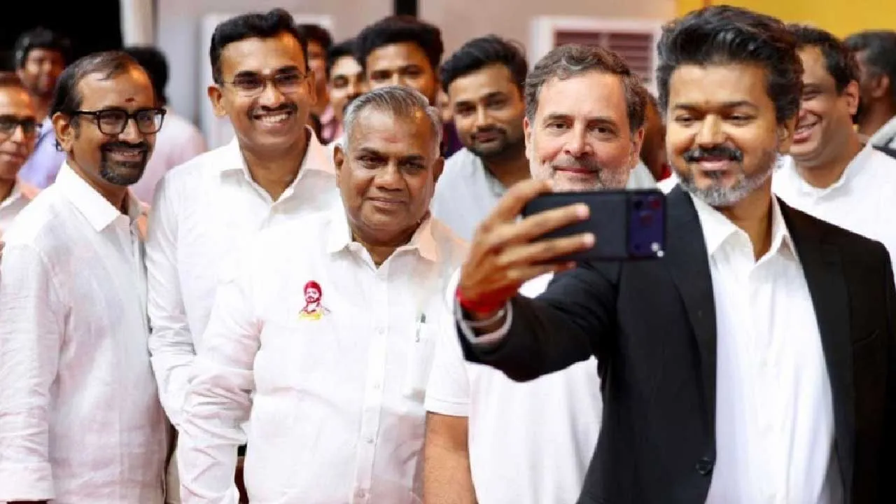 AIADMKમાં ભંગાણ, બળવાખોર 30 ધારાસભ્યોએ વિજયને સમર્થન આપ્યું