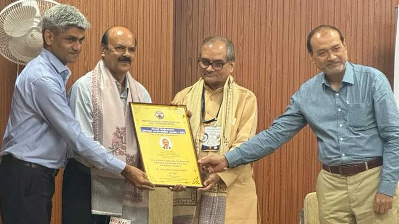 ડૉ. સતીશ પટેલને 'સ્વામી વિવેકાનંદ લાઇફટાઇમ એચીવમેન્ટ એવોર્ડ'