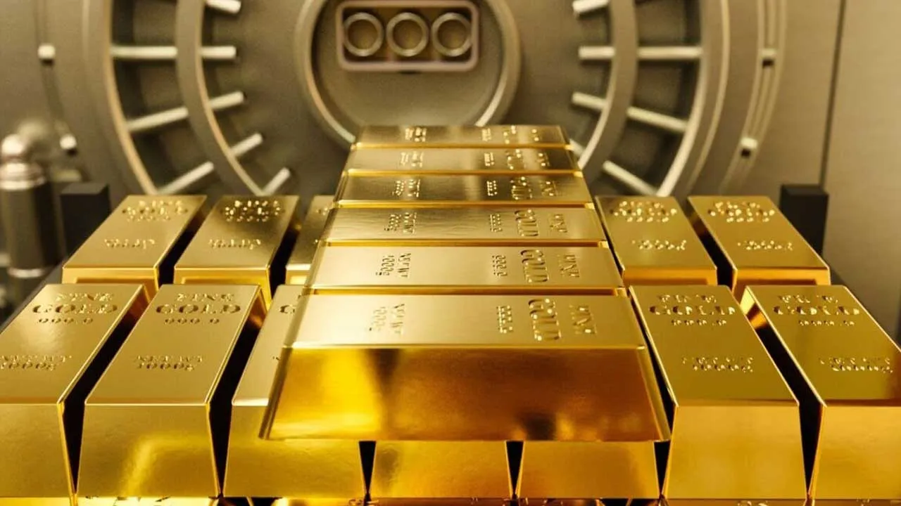 Indian Selling Gold
