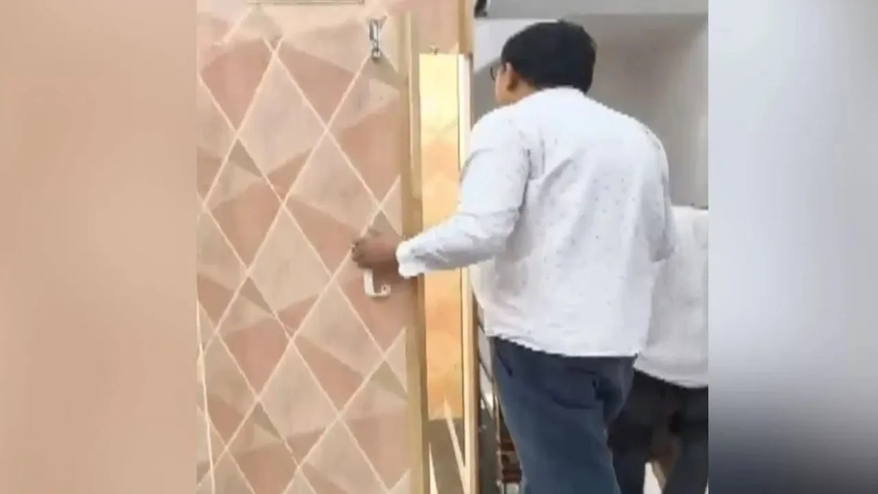 Jhunjhunu-Showroom 