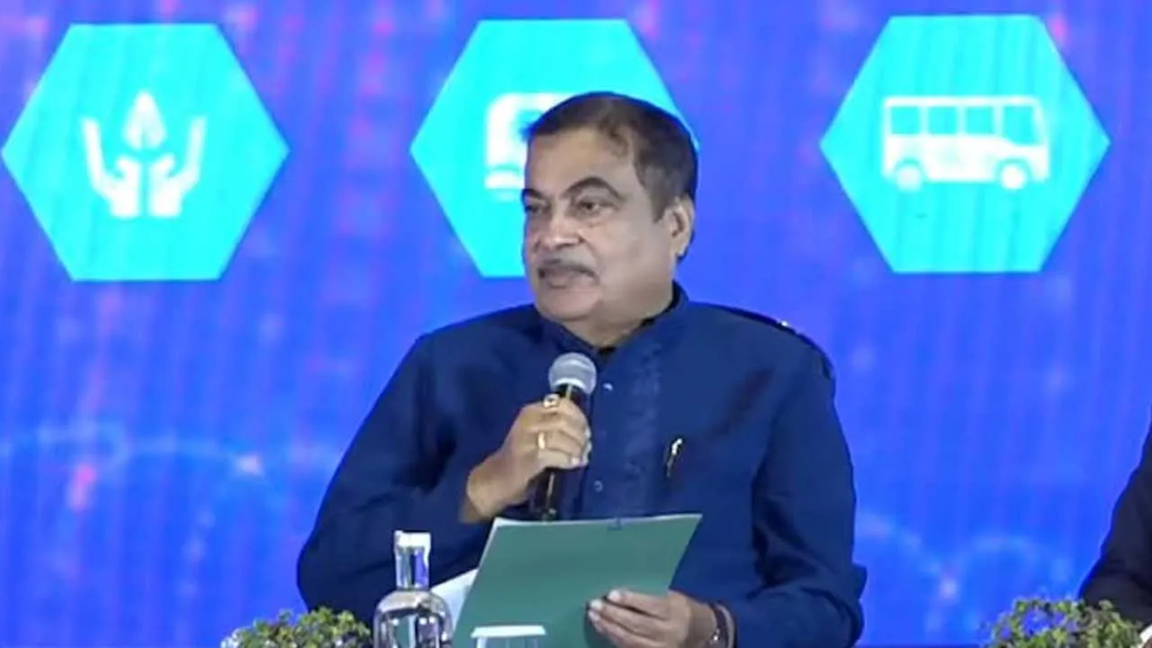 Tehseen Poonawalla-Nitin Gadkari