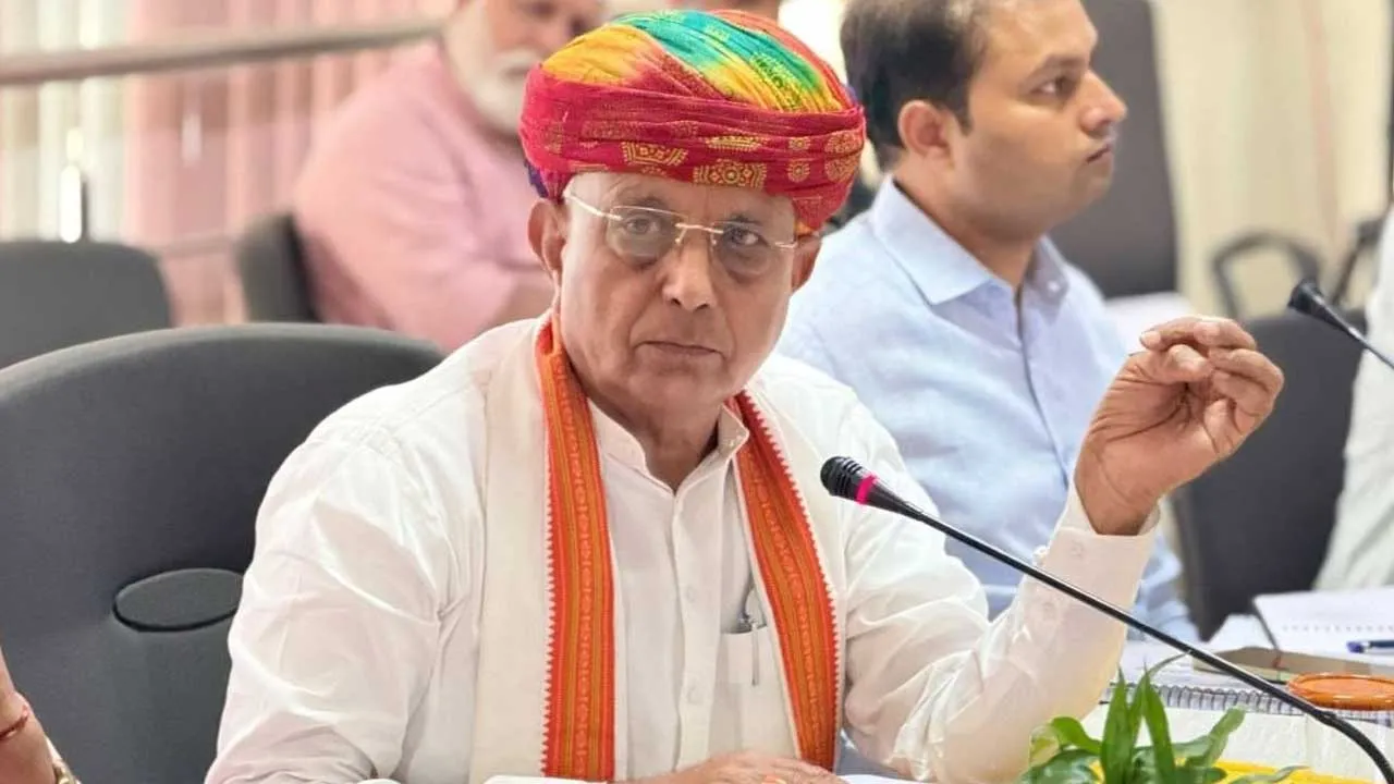 કાકડીની ખેતી માટે પોતાના જ પરિવારને 99 લાખની સબસિડી આપનાર કેન્દ્રીયમંત્રીએ પલટી કેમ મારી?
