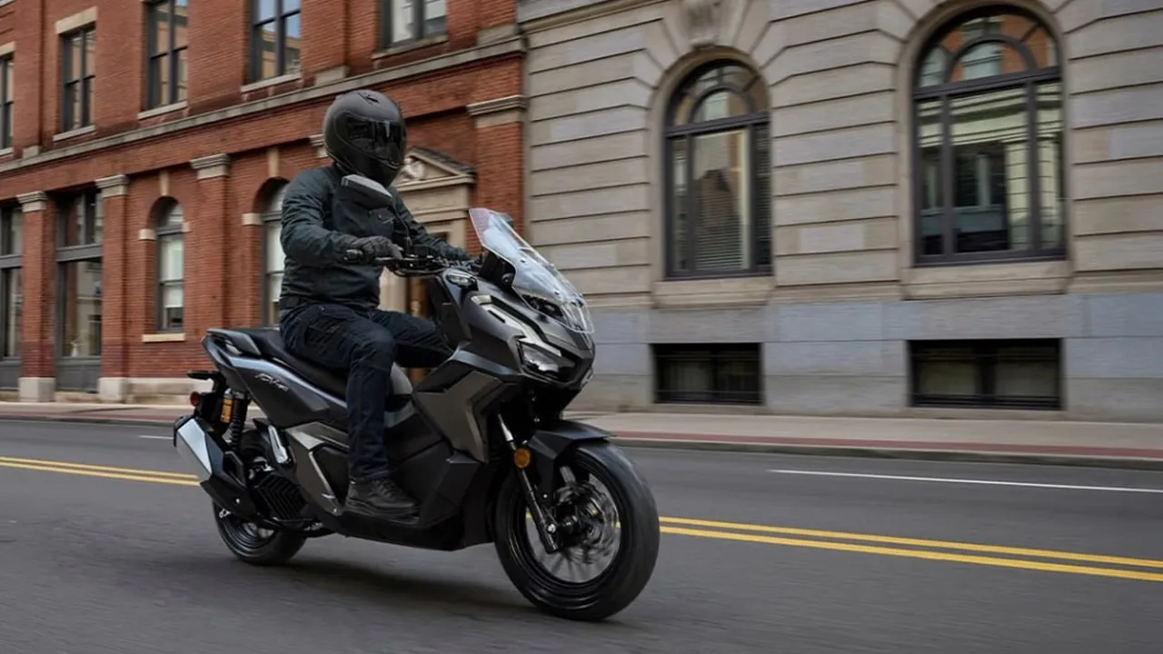 Honda-ADV1601 