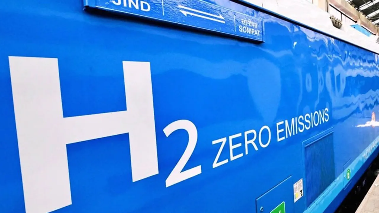 India-Hydrogen-Train1 