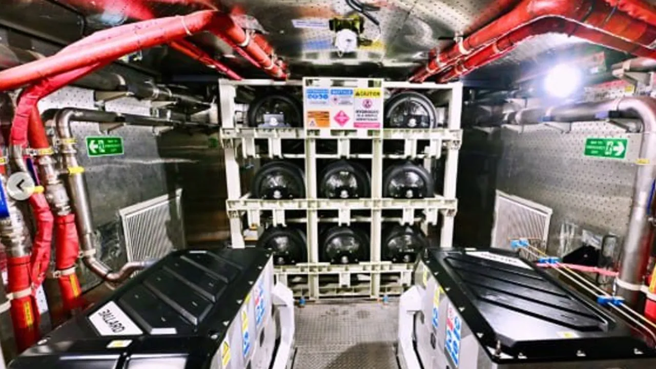 India-Hydrogen-Train4 