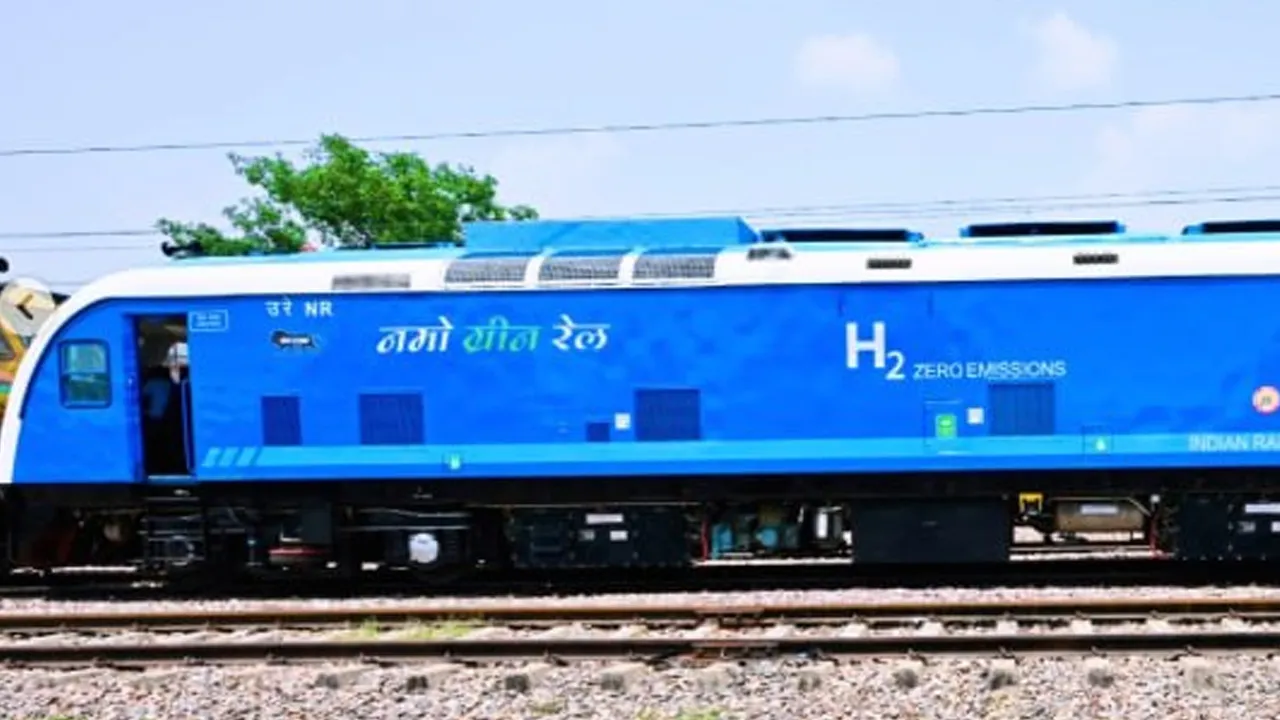 India-Hydrogen-Train5 