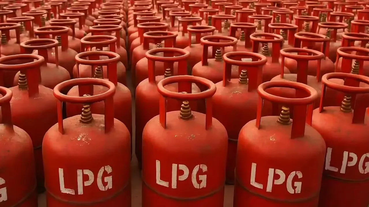 આવી રહ્યો છે 10 કિલોવાળો નવો LPG સિલિન્ડર, જાણો કેટલી કિંમત હશે