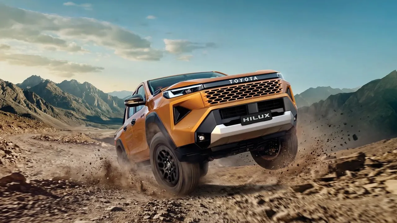  Toyota Hilux ભારતમાં લોન્ચ, 4x2 વર્ઝન પણ થયું લોન્ચ, જાણી લો કિંમત