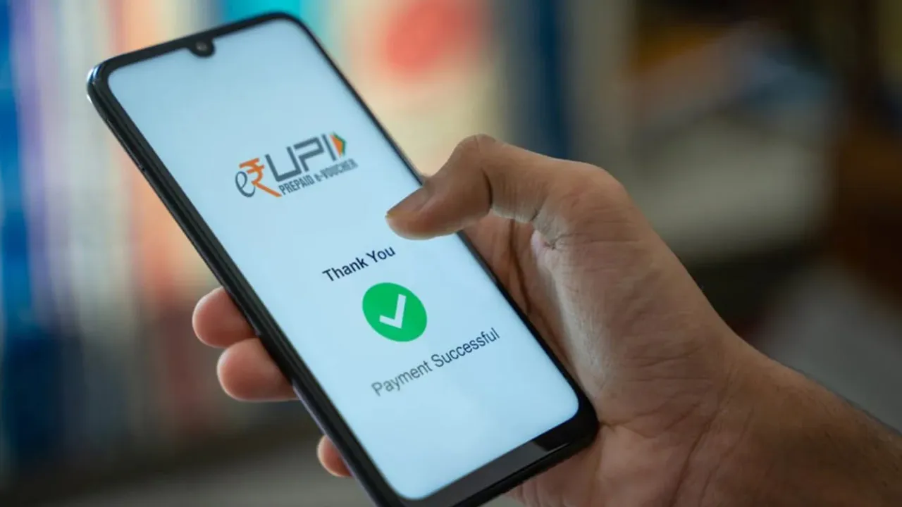 શું UPI પેમેન્ટ્સ પર લાગશે ચાર્જ? રૂ. 2,000થી વધુની ચૂકવણીઓ પર મર્ચન્ટ ફી લાદવાનું વિચારી રહી છે સરકાર