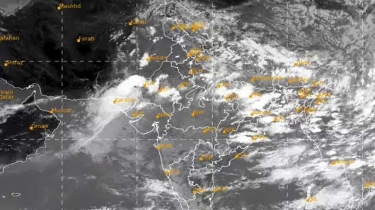 શું ગુજરાતમાં વરસાદ વિરામ લેશે? ગુજરાતના માથેથી વાદળો ગાયબ, વેલમાર્ક લૉ પ્રેશર નબળું પડ્યું