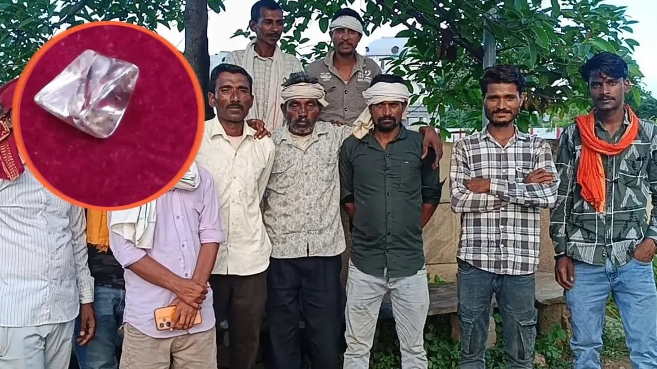 મધ્ય પ્રદેશ 7 શ્રમિક મિત્રોનું જીવન બદલાઈ ગયું; મળ્યો 17 કેરેટનો હીરો, જેની કિંમત 50 લાખથી ઉપર