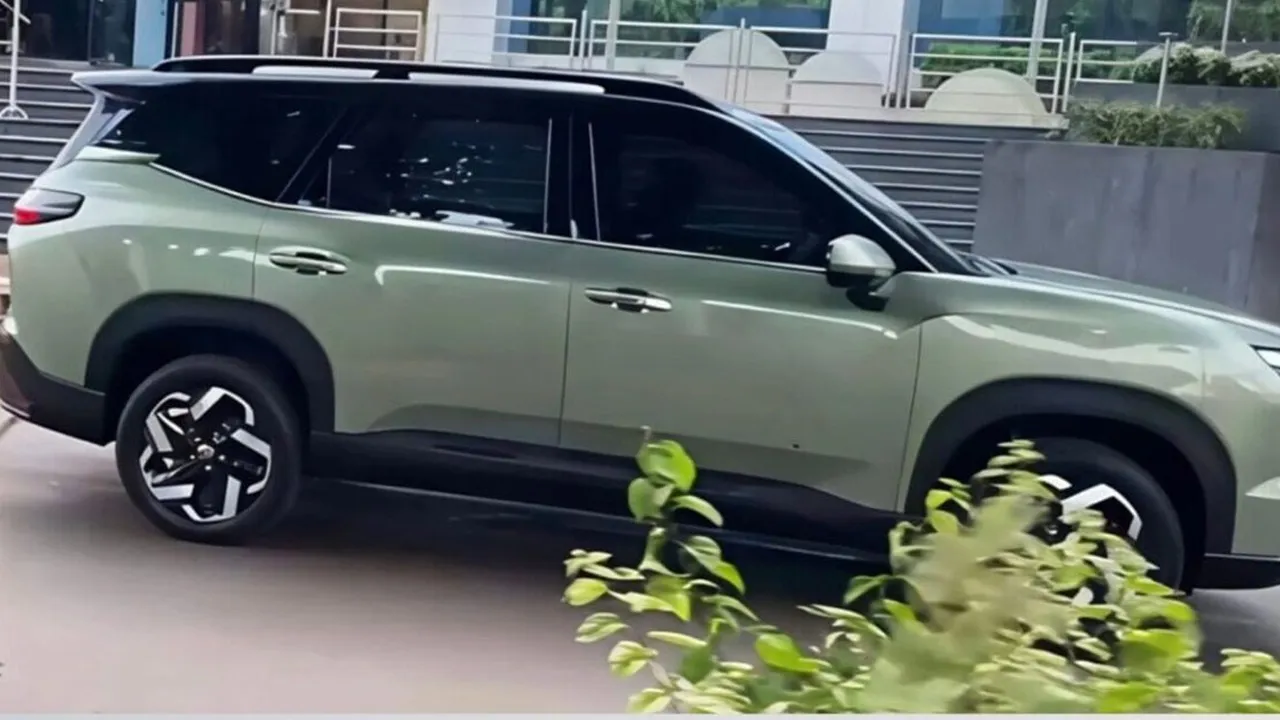 MG-Hector-Tomahawk 