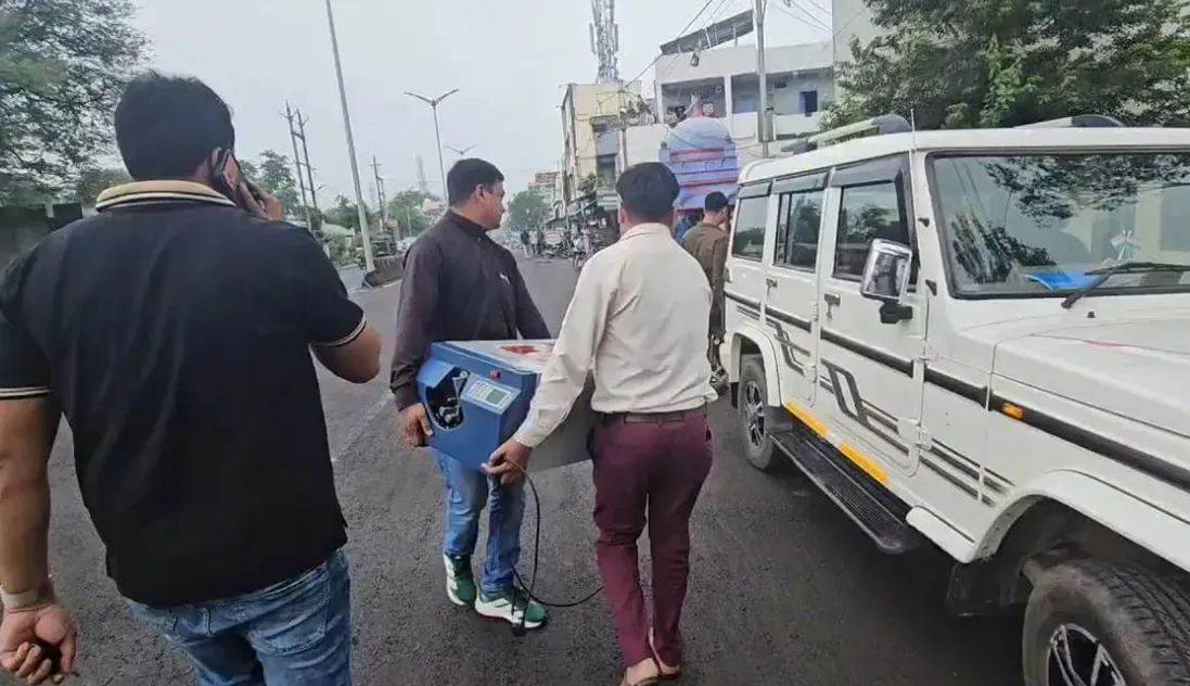 Sagar-Police-Raid.jpg-2