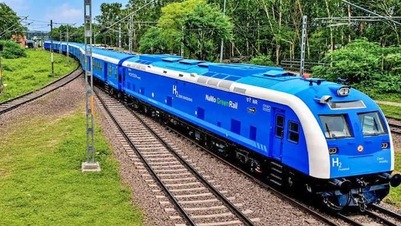 2600 સીટની કેપેસિટી છતા માત્ર 40-60 મુસાફરો મળે છે, ભારતની પહેલી હાઇડ્રોજન ટ્રેનની સ્થિતિ જોયા બાદ રેલવેએ લીધો મોટો નિર્ણય