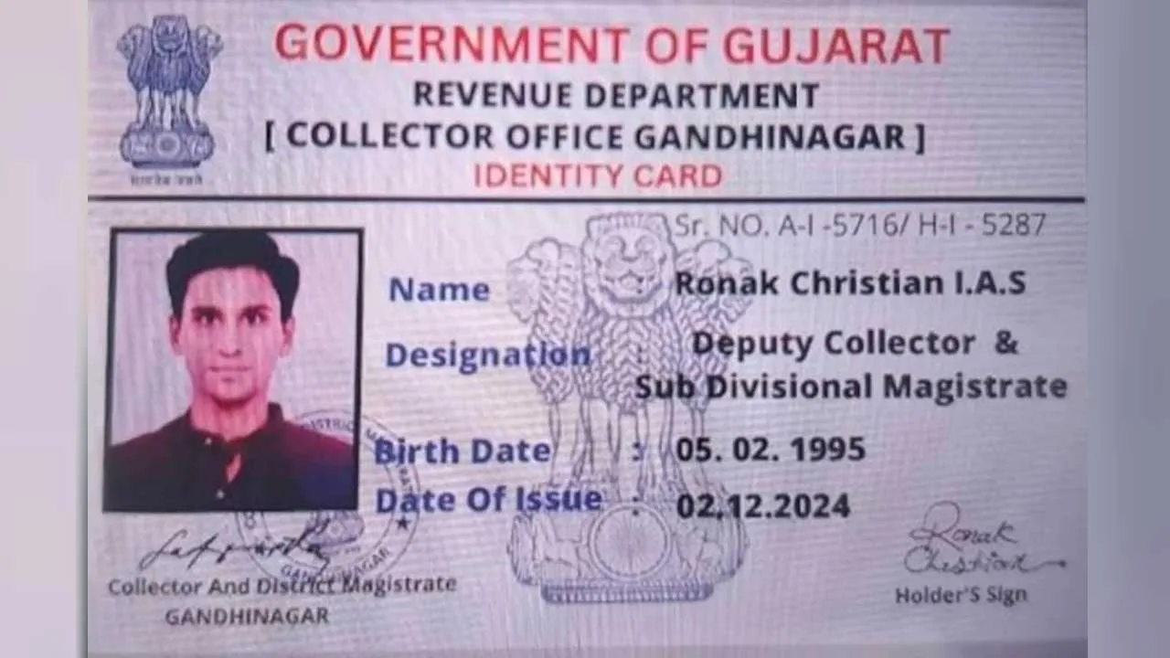 Fake IAS Officer