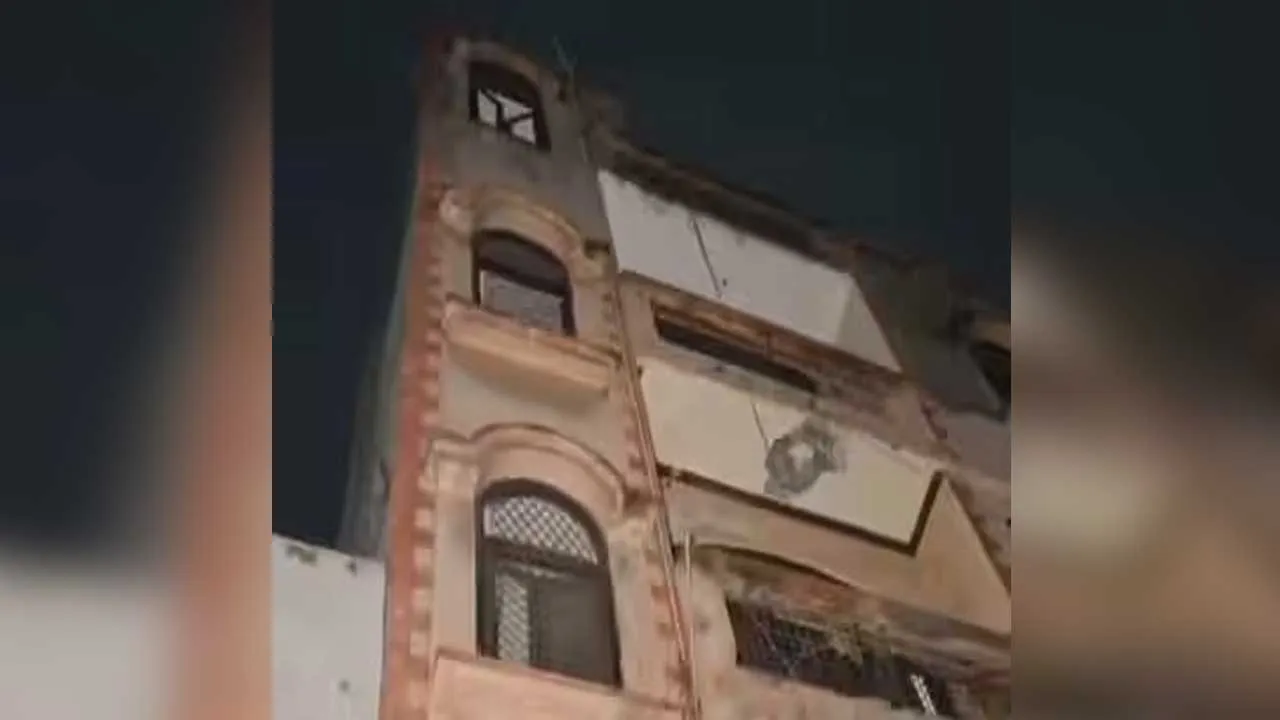 Delhi-Building