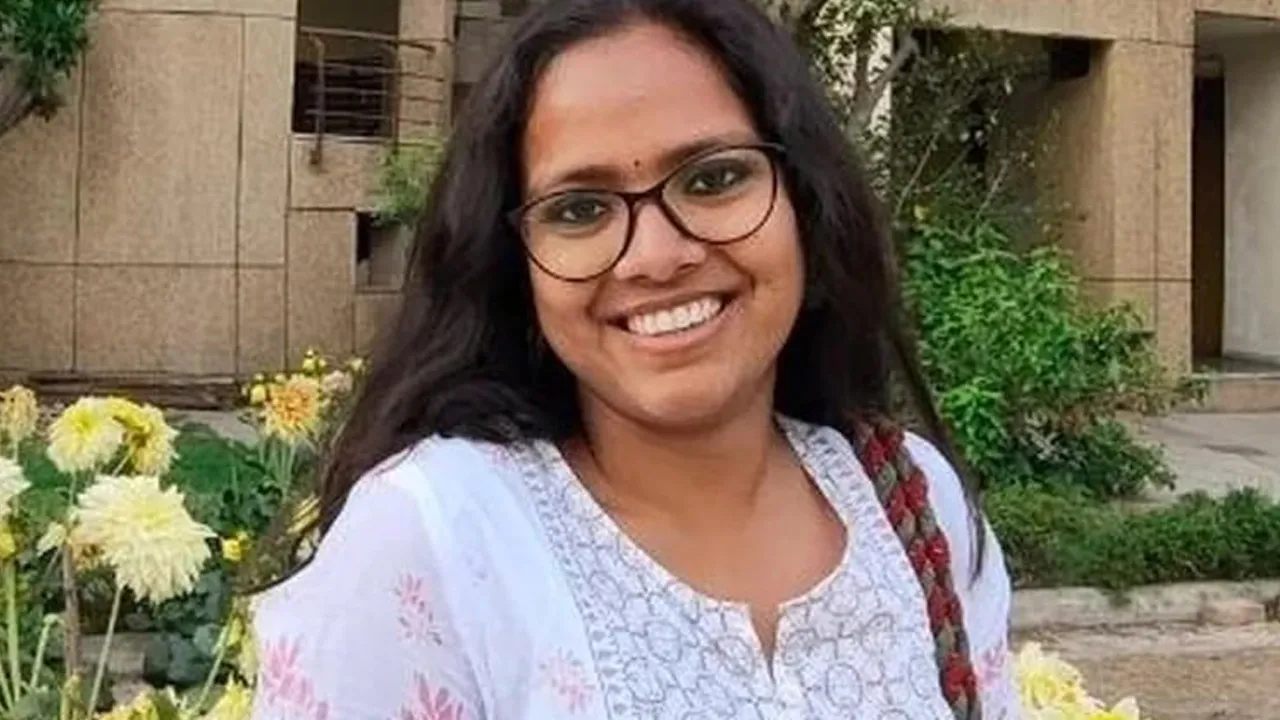 Aakriti-Chaudhary4 