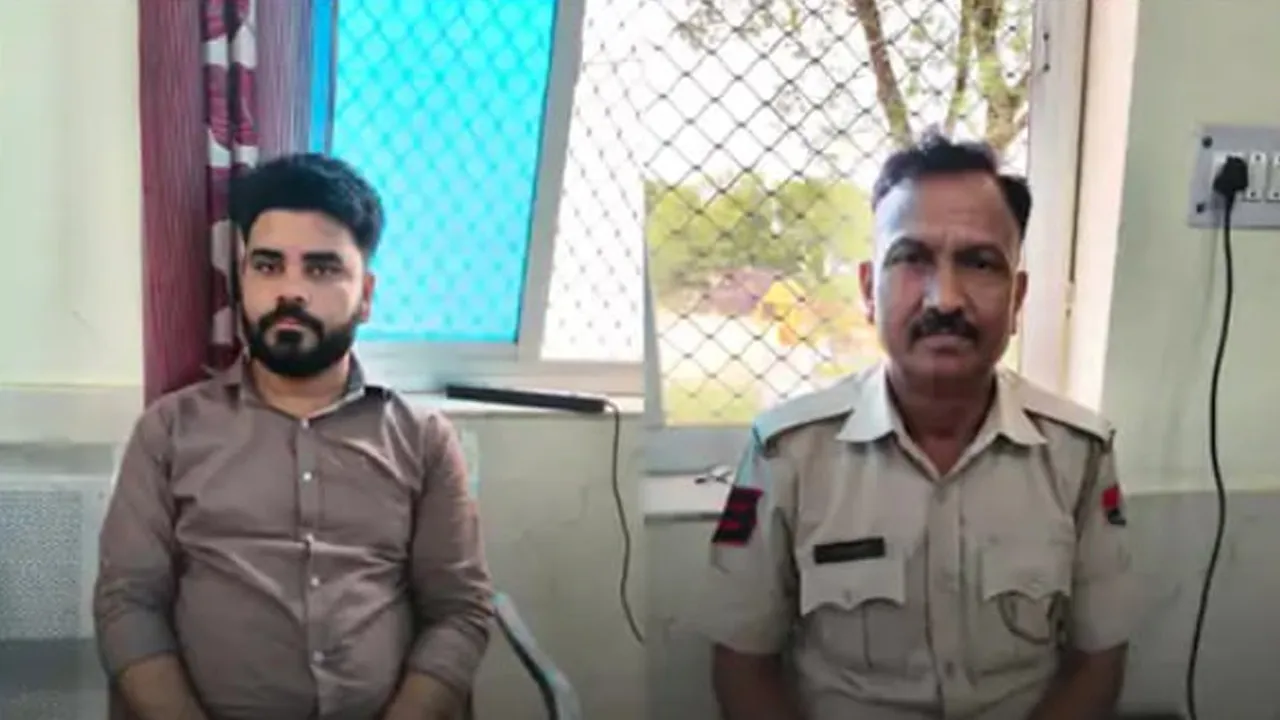 ફરિયાદને રદ કરવા અને રિપોર્ટ પોતાના પક્ષમાં કરવા પોલીસકર્મીએ 40000 લેવા દારૂ વેચનારાને મોકલ્યો પણ...