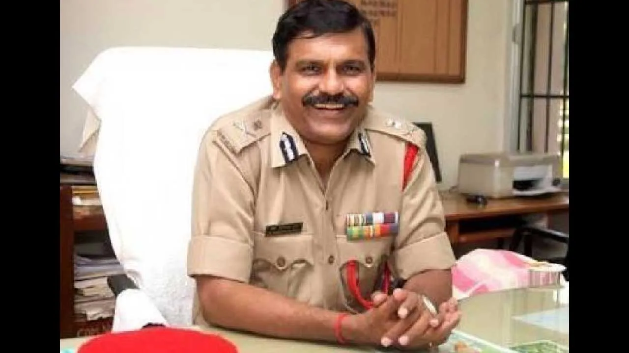 પૂર્વ CBI વડા રાજકારણમાં જોડાયા, પાર્ટીનું નામ 'સર્વજન સનાતન પાર્ટી', જણાવ્યું પોલિટિક્સ આવવાનું કારણ