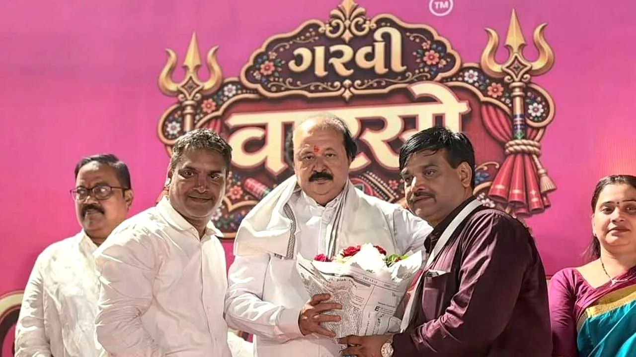 સુરતમાં ‘ગરવી વારસો’ નવરાત્રિ મહોત્સવ-2026માં ખૈલૈયાઓ ઉમટી પડ્યા