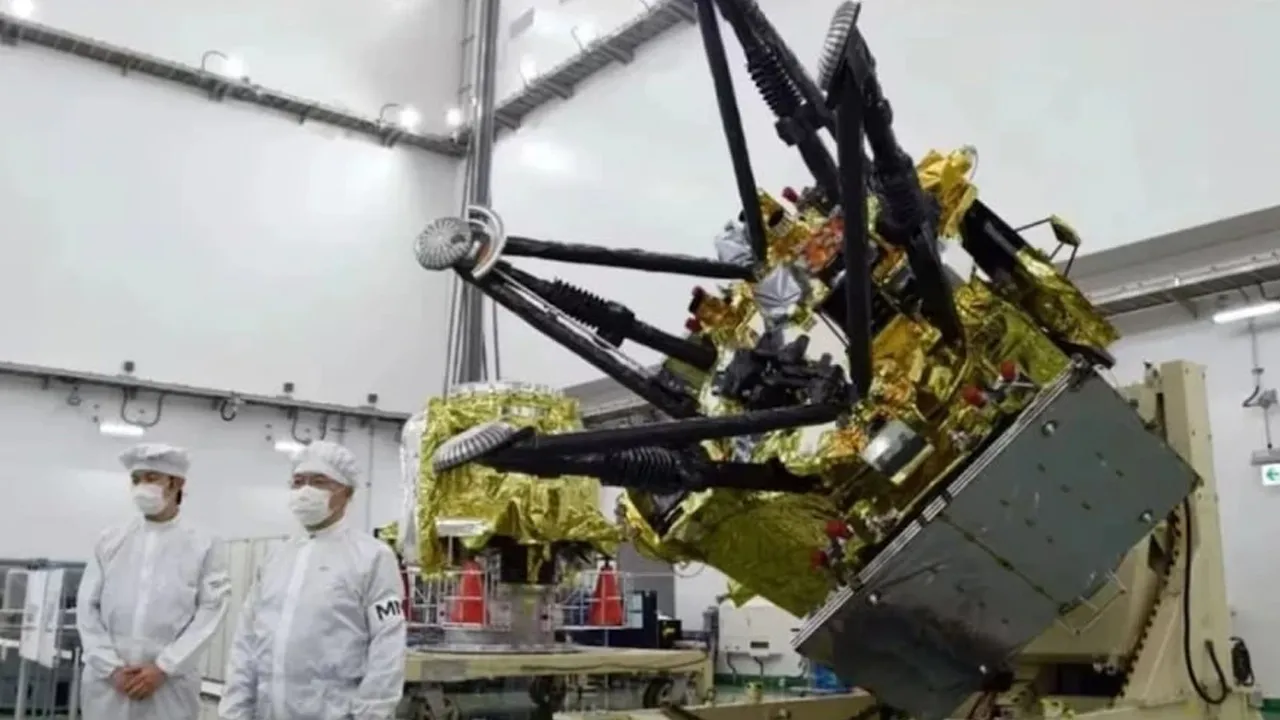 Japan-Moon-of-Mars3 