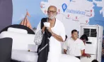 ૐ એ આધ્યાત્મિક સ્વસ્તિક છે, કલ્યાણકારી મંત્ર છે : મોરારિ બાપુ 