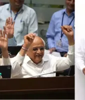 ગુજરાતના નાણામંત્રીએ 4 લાખ કરોડનું બજેટ રજૂ કર્યું, જાણો કોને શું મળ્યું