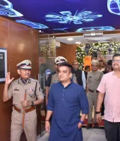 નાયબ મુખ્યમંત્રી હર્ષ સંઘવીની ઓફિસ બહાર સુરક્ષામાં કેમ કરાયો વધારો? હવે મળવું હોય તો...