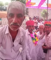 પંચાયત ચૂંટણીમાં મહિલા ઉમેદવાર હારી ગયા, છતા ગ્રામજનોએ ભેગા મળીને 25 લાખ રૂપિયા તેમને આપ્યા