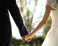 માતાની દીકરીઓને વિચિત્ર ઓફર, 'જો તેઓ લગ્ન નહીં કરે, તો તેમને રૂ. 29 લાખ મળશે'