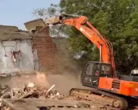 અમદાવાદમાં ગેરકાયદેસર દબાણો પર તંત્રની લાલ આંખ, 20થી વધુ JCB કામે લાગ્યા