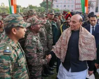 ભારતીય સેનાના જવાનો દરરોજ, દરરાત્રે, ઠંડી, ગરમી, બરફ અને ચોમાસામાં પોતાના પરિવારથી દૂર રહીને દેશની સરહદોની રક્ષા કરે છે