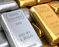 સોના-ચાંદીનો ફૂગ્યો ફૂટ્યો! ચાંદીનો ભાવ 85000 સુધી ઘટી ગયો, સોનામાં પણ કડાકો