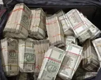 ડિજિટલ ટ્રાન્ઝેકશનની બોલબાલા છતા ભારતમાં 97 ટકા રોકડ લોકોના ઘરોમાં પડી છે