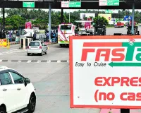 ટોલ પ્લાઝા પર રોકડા નહીં ચાલે, માત્ર FASTag અથવા UPI થી જ થશે ચુકવણી