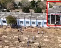 ગજબ! પિતા જ ચોરી કરાવવા પહોંચી ગયો, 12મા ધોરણની અંગ્રેજી પરીક્ષાનો વીડિયો